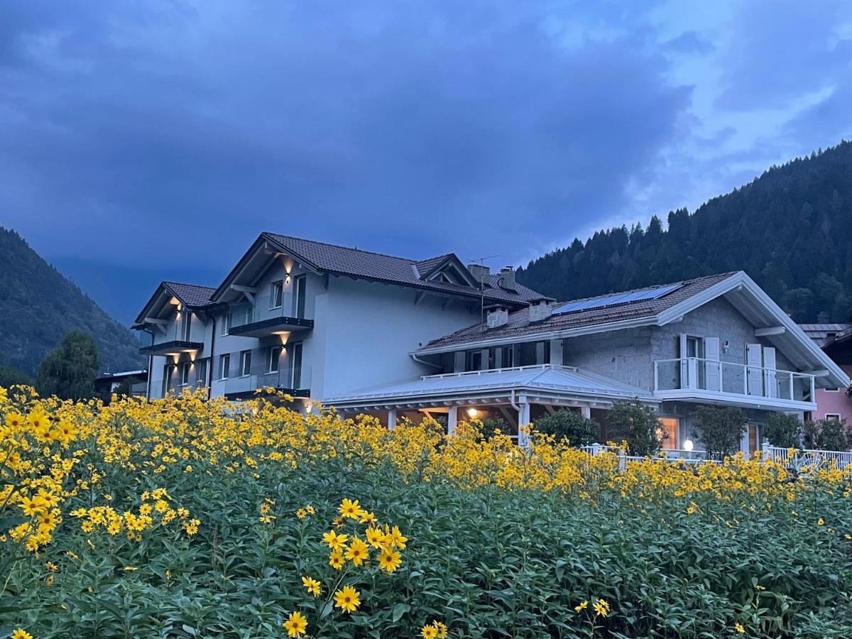 ROSENSUITE La Residenza del rosengarten Pinzolo Esterno foto